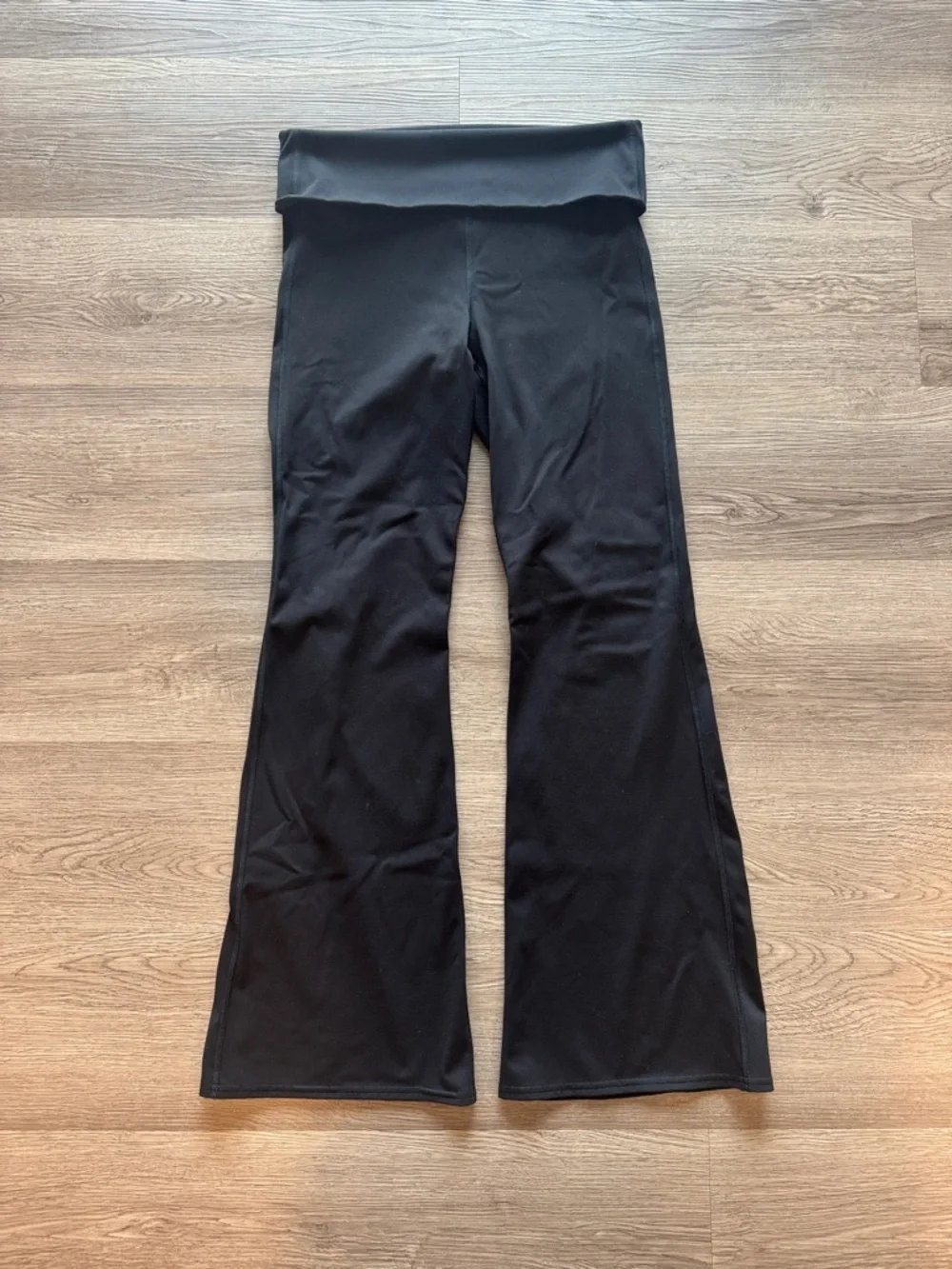 ALO Softsculpt 7/8 Foldover Flare Legging - Picture 6 of 8